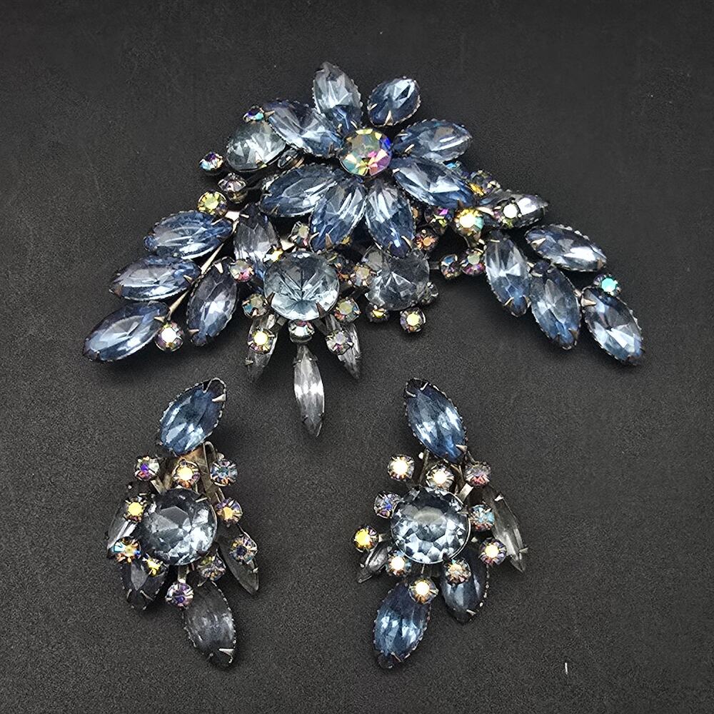 BeauJewels Blue Rhinestone Brooch Clip On Earrings Set Vintage Jewelry Set